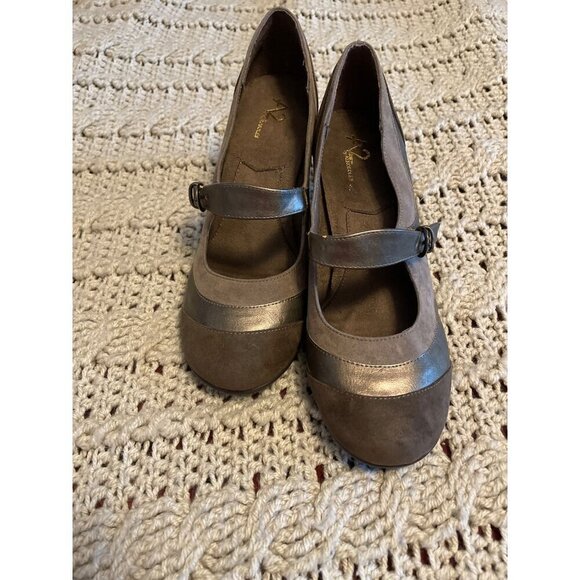 Aerosoles 3-tone Suede feel Mary Jane pump WOMEN'S SZ 10 LIKE NEW BROWN, BRONZ - Picture 3 of 12